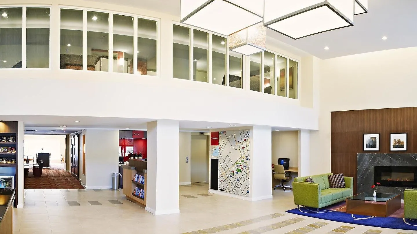 Hotel Towneplace Suites By Marriott Mississauga-Airport Corporate Centre