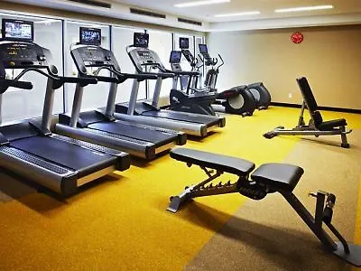 Towneplace Suites By Marriott Mississauga-Airport Corporate Centre Hotel